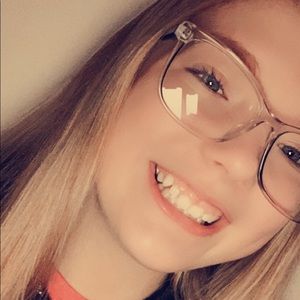 Meet your Posher, Haylee